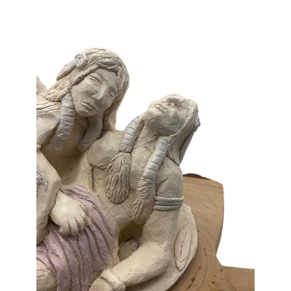 Vintage Comanche Native American Indian Fallen Feather‎ Scupture - Picture 2 of 8